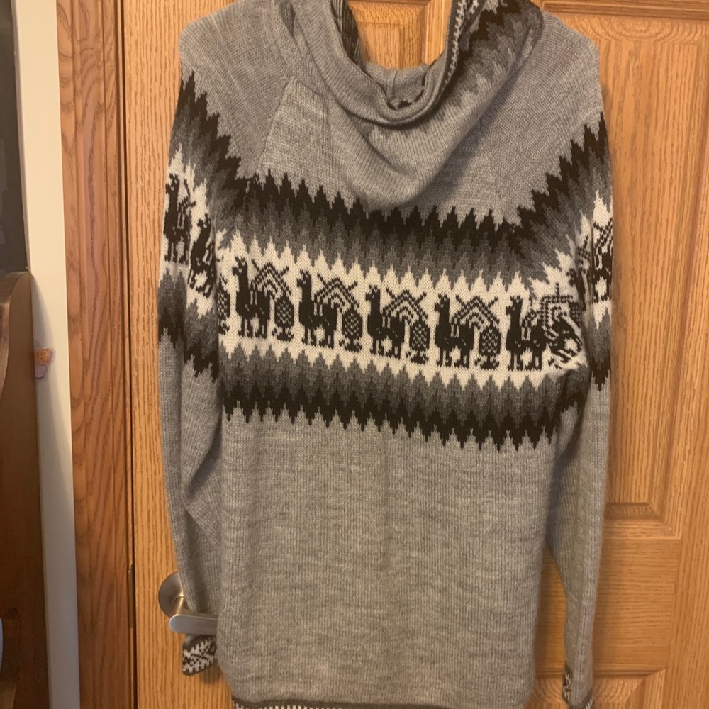 Gray sweatshirt - Picture 7 of 10